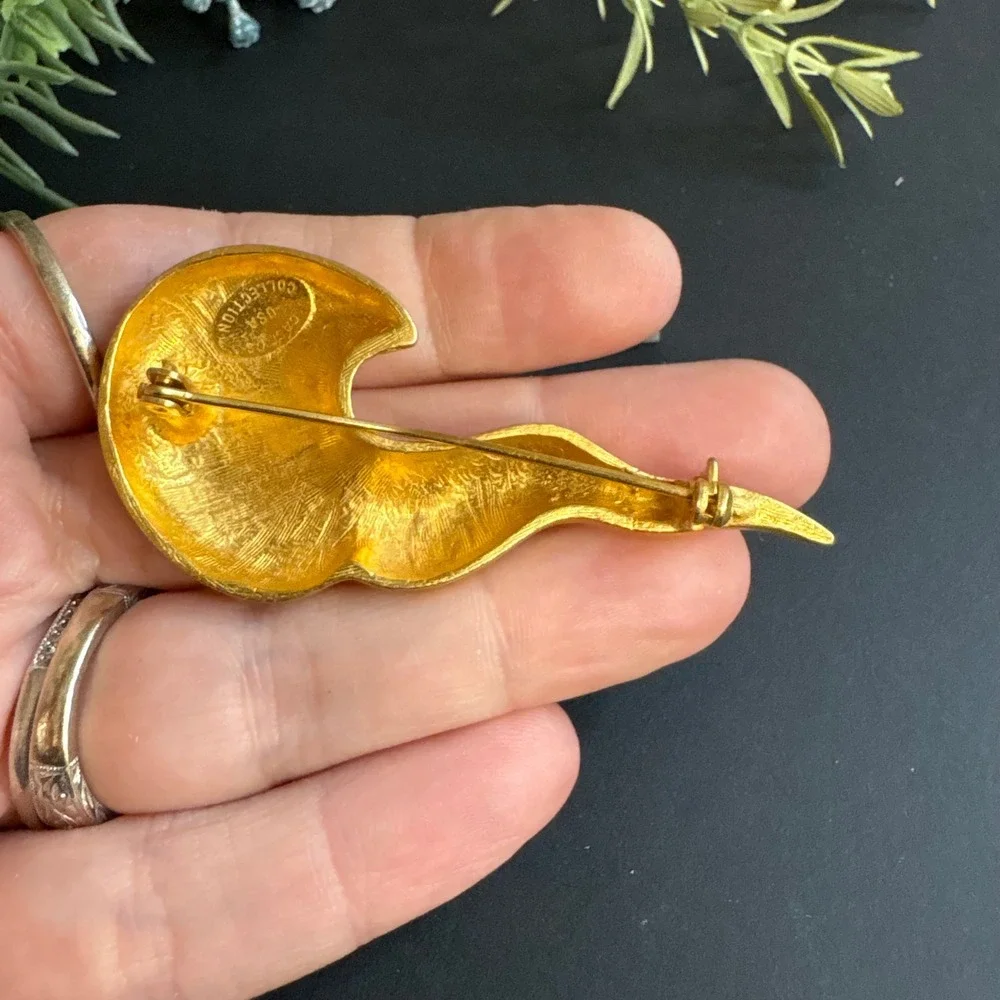 Gold Abstract‎ Brooch | Vintage Modernist Pin | Sculptural Jewelry | Brushed